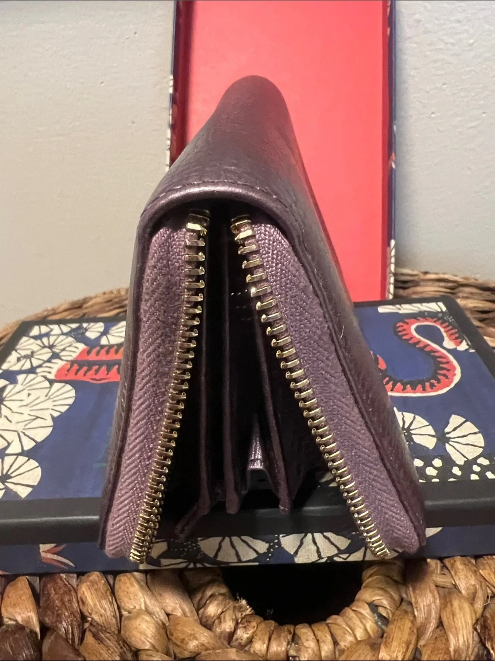 Gucci Metallic Lavender Zip-Around Leather Wallet